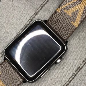 apple watch 42mm with LV band